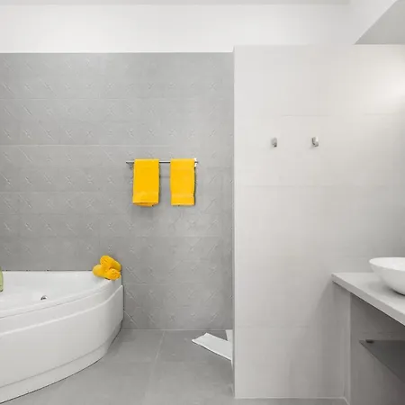 Infinity Almendro, Bbq, Heated Private Swimming Pool! Costa Adeje