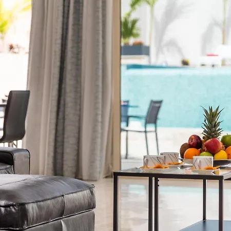 Infinity Almendro, Bbq, Heated Private Swimming Pool! * Costa Adeje
