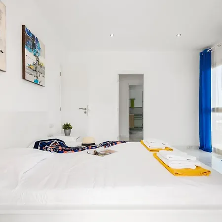 Infinity Almendro, Bbq, Heated Private Swimming Pool! * Costa Adeje