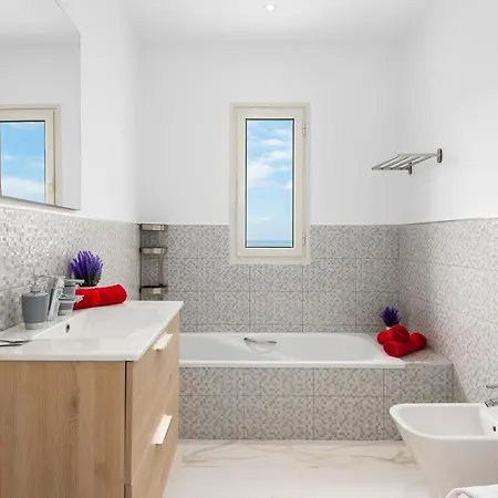 Infinity Almendro, Bbq, Heated Private Swimming Pool! Villa *