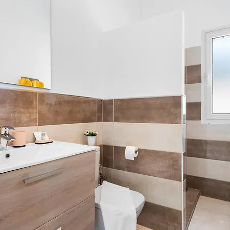 Infinity Almendro, Bbq, Heated Private Swimming Pool!