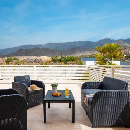 Infinity Almendro, Bbq, Heated Private Swimming Pool! Villa