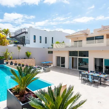Infinity Almendro, Bbq, Heated Private Swimming Pool! Villa Costa Adeje (Tenerife)